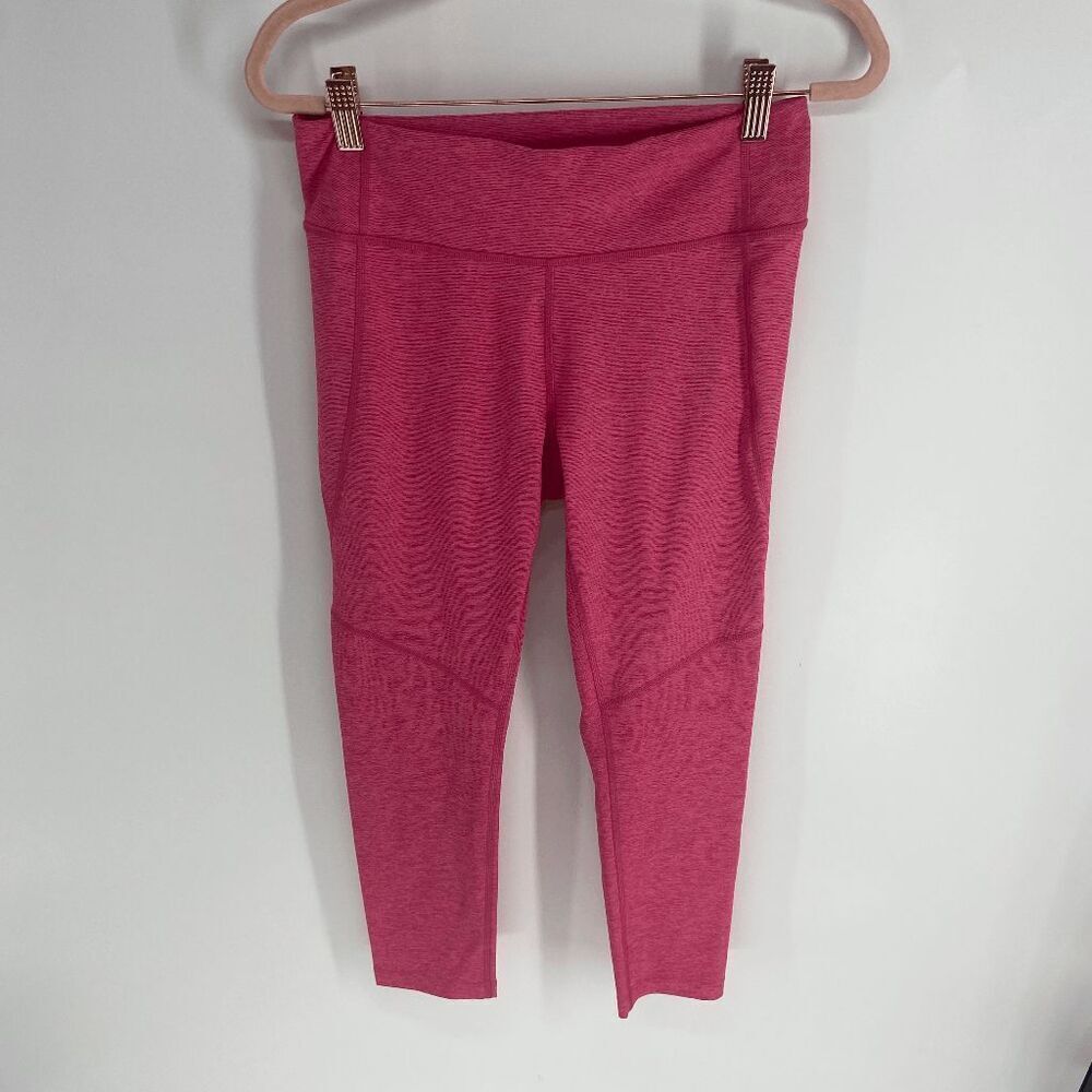 Outdoor Voices Women's Flamingo Pink 3/4 Mid Rise Warm Up Leggings Medium NWT